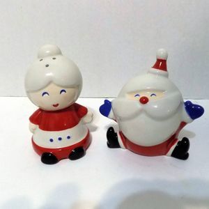 Santa & Mrs. Claus Salt and Pepper Shakers Noel Holiday
